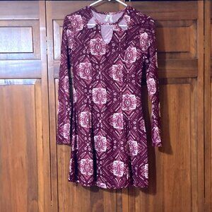 Mudd Floral Long Sleeve Shift Dress With Cutout Neckline